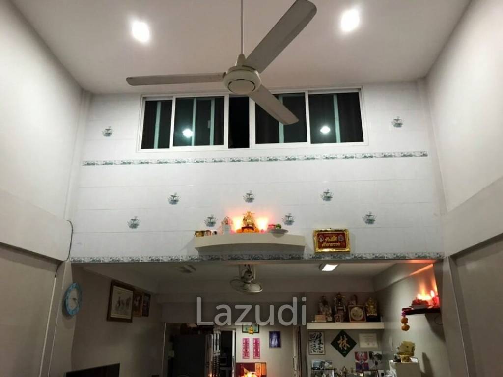 4 Storey Townhouse For Sale in Rama 4