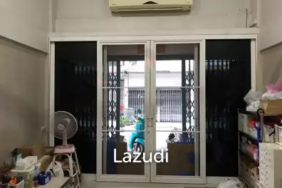 4 Storey Townhouse For Sale in Rama 4