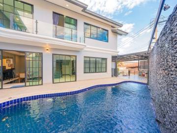 5 bedrooms Villa for sale