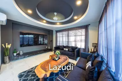 5 Bedrooms 6 Bathrooms 280 SQ.M. Suksabai Villa