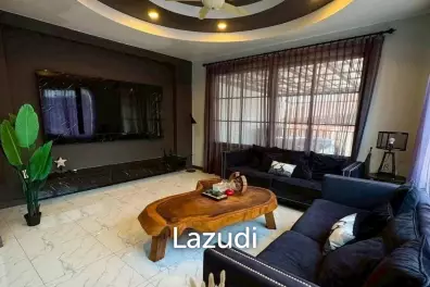 5 Bedrooms 6 Bathrooms 280 SQ.M. Suksabai Villa