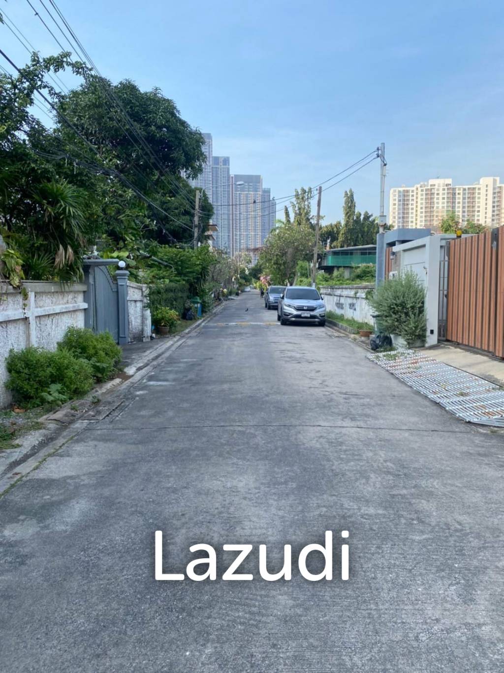 3 Beds Detached House For Sale in Sukhumvit 101/1