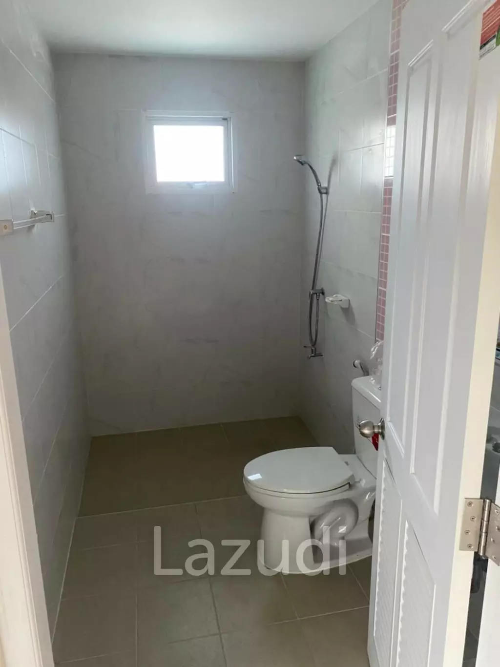 3 Beds Detached House For Sale in Sukhumvit 101/1