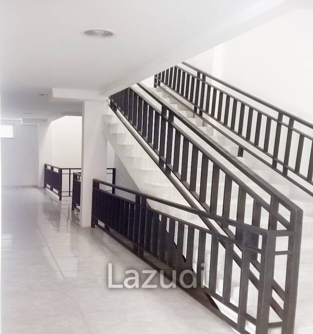 Kost2an Dekat Bandara Soekarno Hatta Cengkareng "Norita House"
