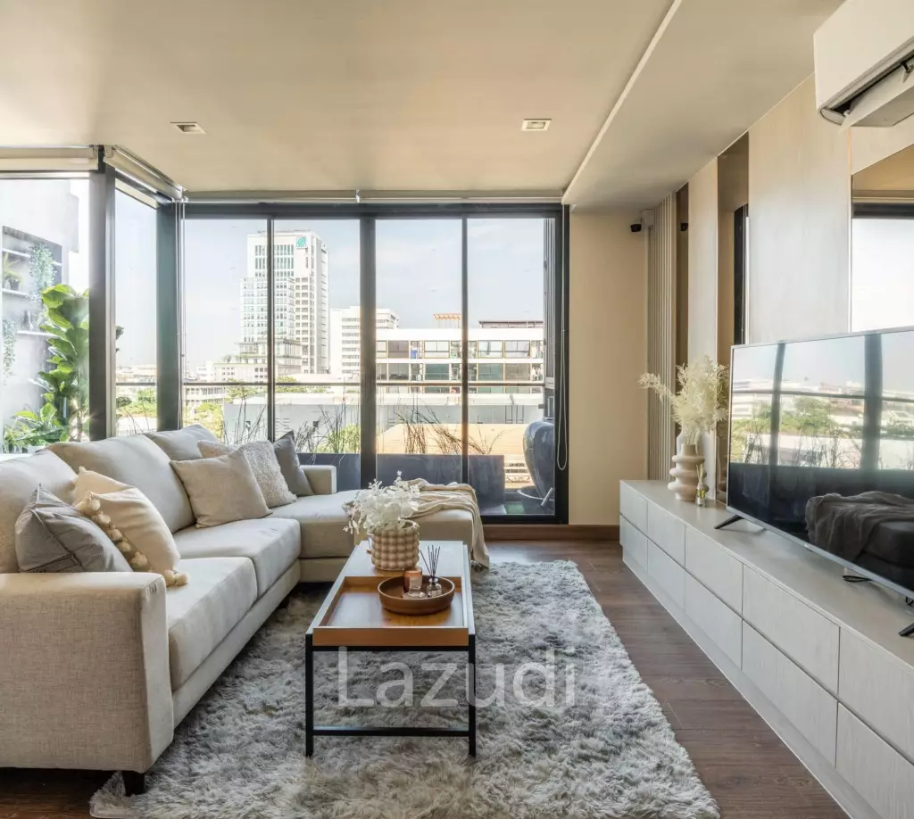 3 Bed 4 Bath 127 SQ.M The Unique Sukhumvit 62/1