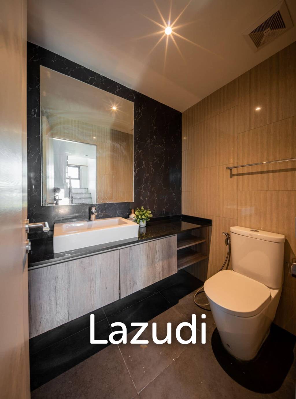 3 Bed 4 Bath 127 SQ.M The Unique Sukhumvit 62/1