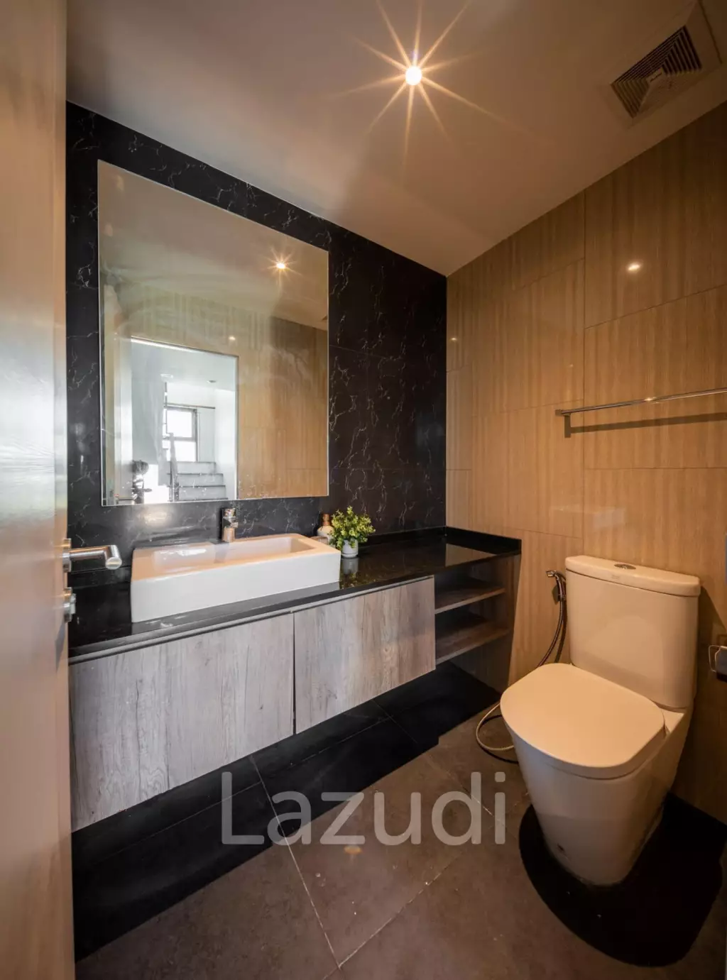 3 Bed 4 Bath 127 SQ.M The Unique Sukhumvit 62/1