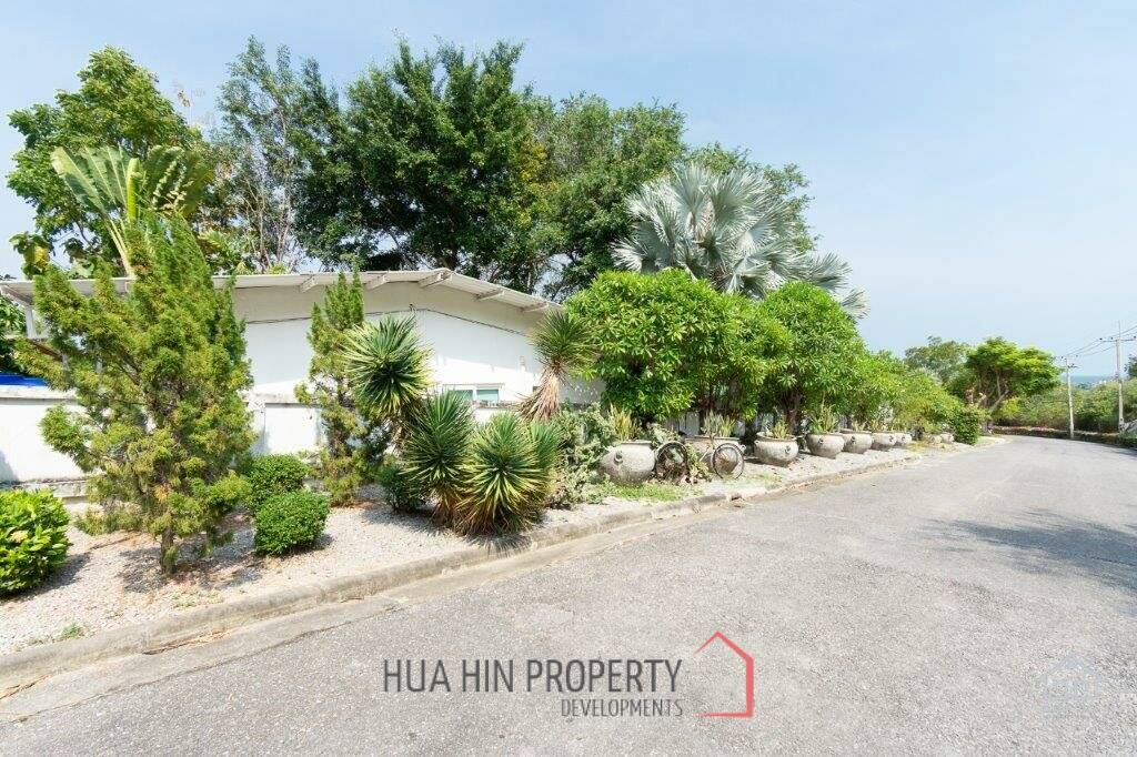 Luxury Family Pool Villa On Golf Course