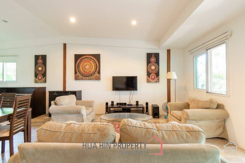 Luxury Family Pool Villa On Golf Course