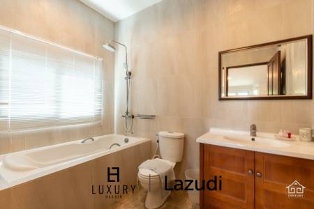 2,400 metro cuadrado 7 ` 6 Baño Villa de Venta