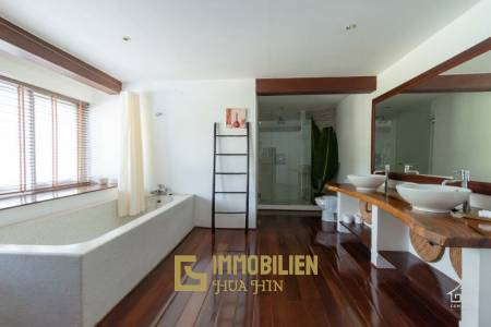 2,400 metro cuadrado 7 ` 6 Baño Villa de Venta