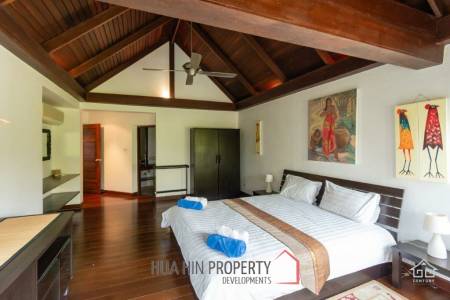 Luxury Family Pool Villa On Golf Course
