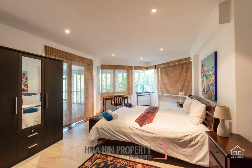 Luxury Family Pool Villa On Golf Course