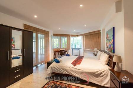 Luxury Family Pool Villa On Golf Course