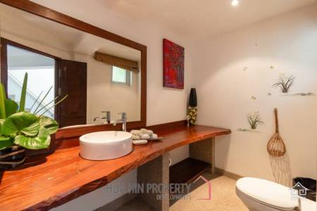 Luxury Family Pool Villa On Golf Course