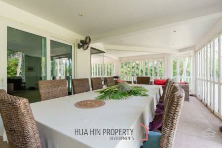 Luxury Family Pool Villa On Golf Course