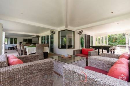 Luxury Family Pool Villa On Golf Course