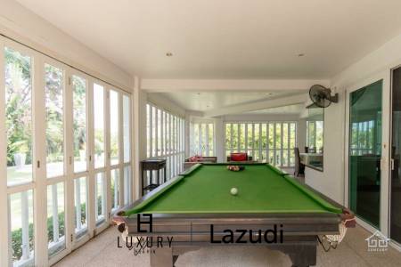 Luxury Family Pool Villa On Golf Course