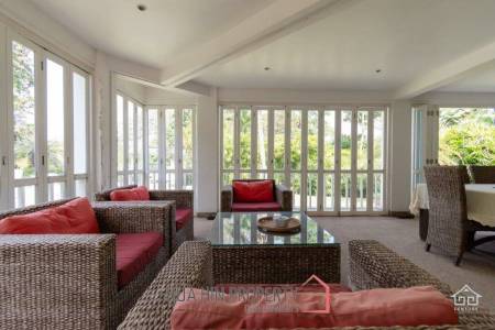 Luxury Family Pool Villa On Golf Course