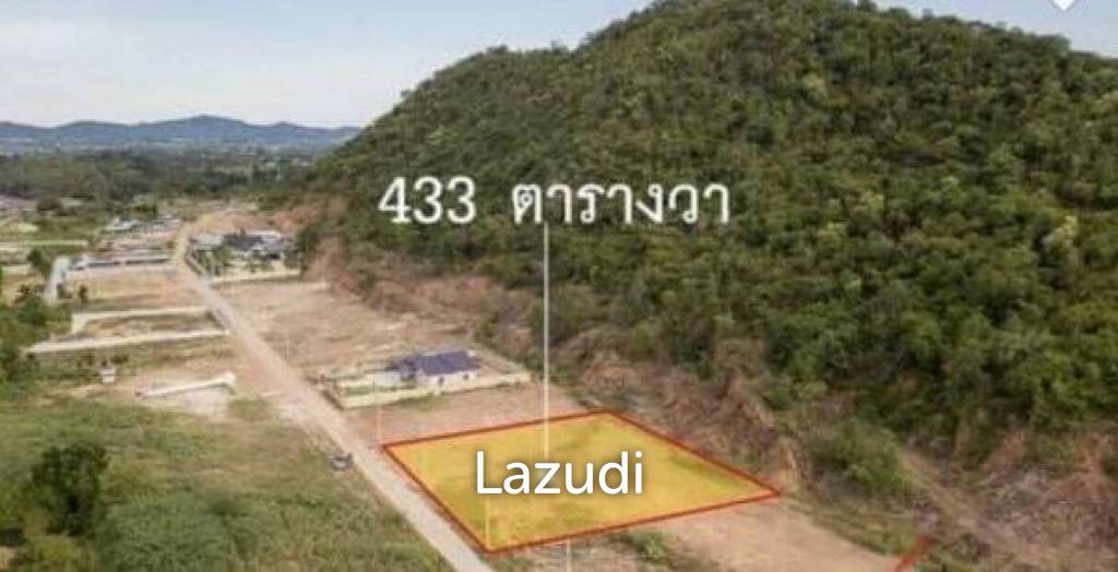 Great Plot of land of 1732 sqm in a private Development of individual houses