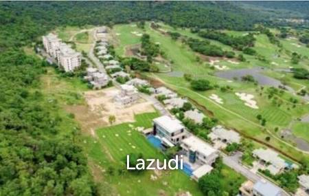 Land of 2380 sqm directly next to the mountain and next to Black Mountain Golf Course.