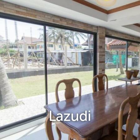 Beachfront 2 storey 4 bed pool villa directly on the beach