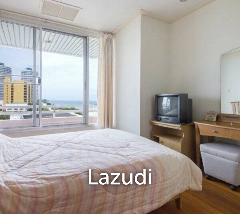 ESPLANADA : Luxury 3 bed condo on high floor with great sea and town views