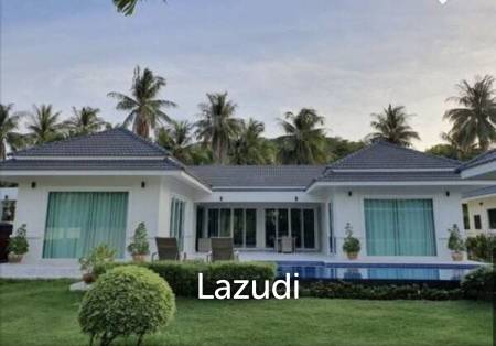 WHITE BEACH VILLAS : 4 bed Show House for sale, 10 minutes walk to the Beach