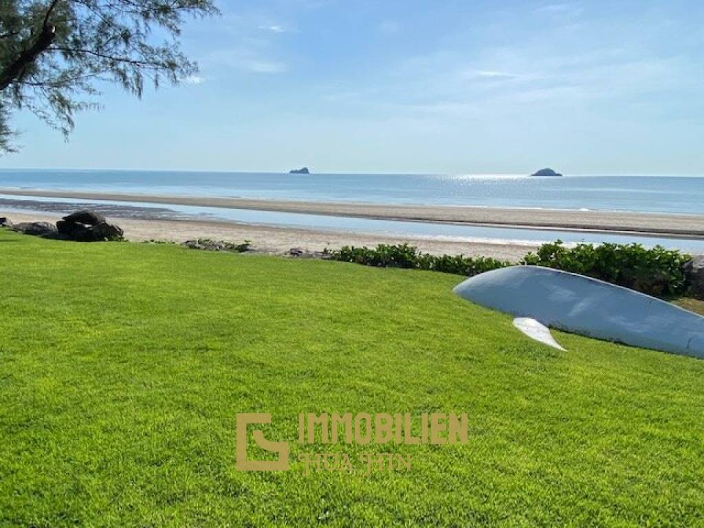 4 Bedroom Beachfront Penthouse in Hua Hin