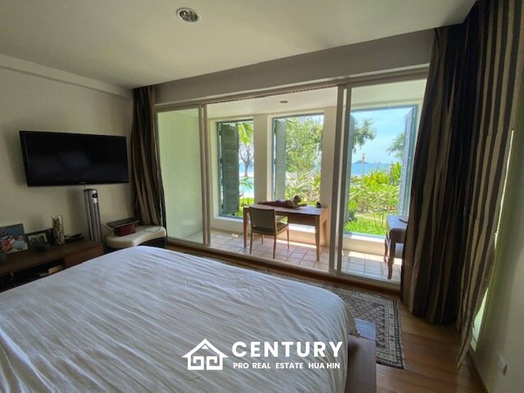 4 Bedroom Beachfront Penthouse in Hua Hin