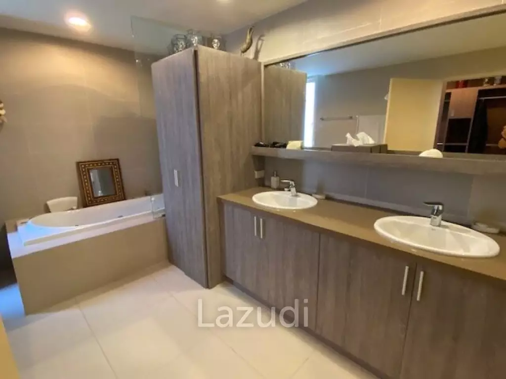 4 Bedroom Beachfront Penthouse in Hua Hin