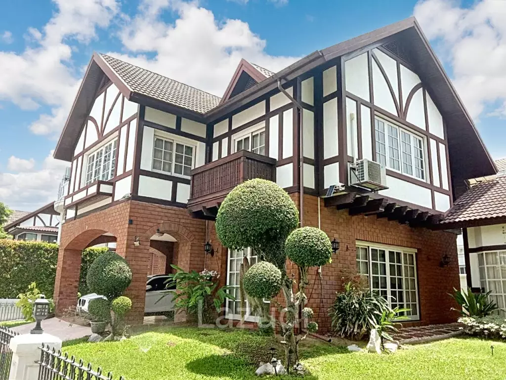 4 Bedrooms Detached House For Sale in On Nut