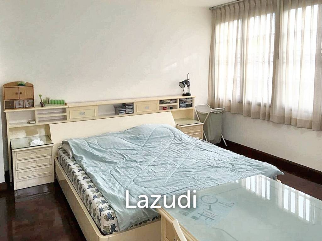 4 Bedrooms Detached House For Sale in On Nut