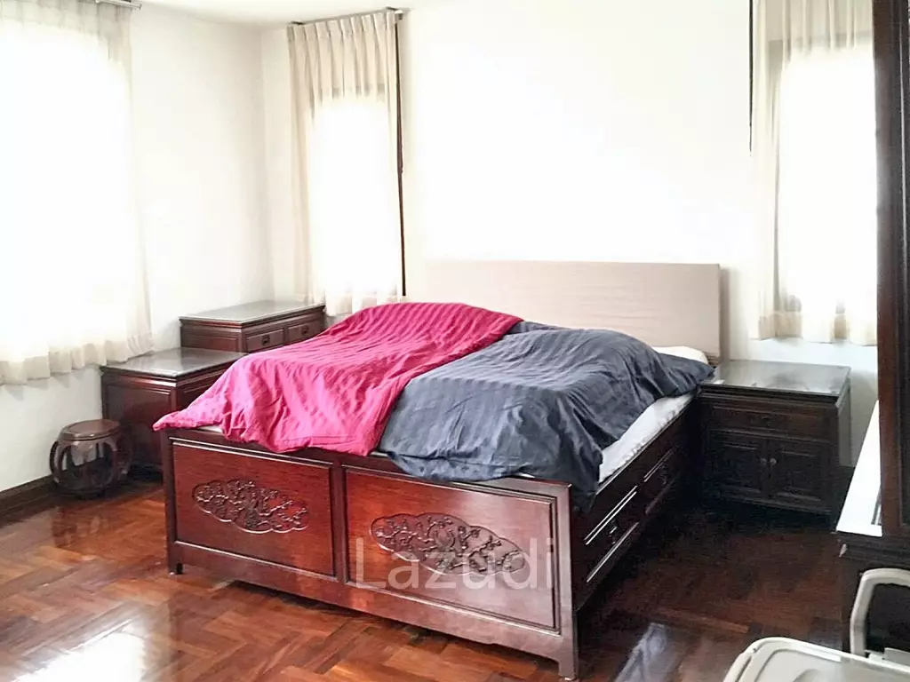 4 Bedrooms Detached House For Sale in On Nut
