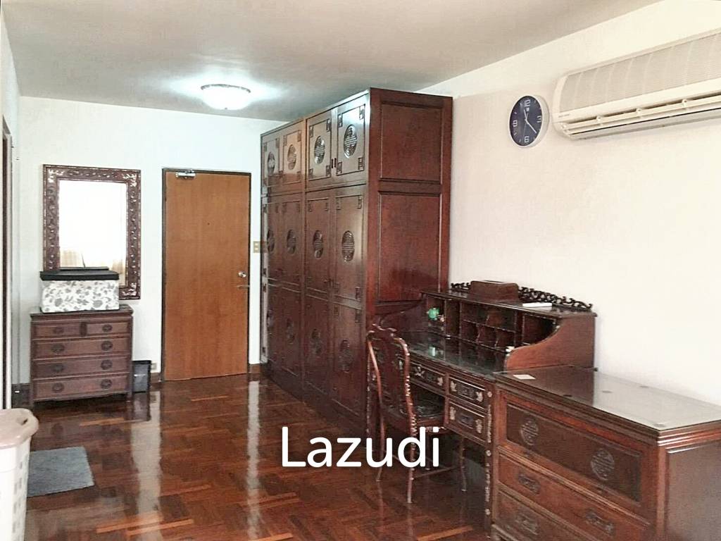 4 Bedrooms Detached House For Sale in On Nut