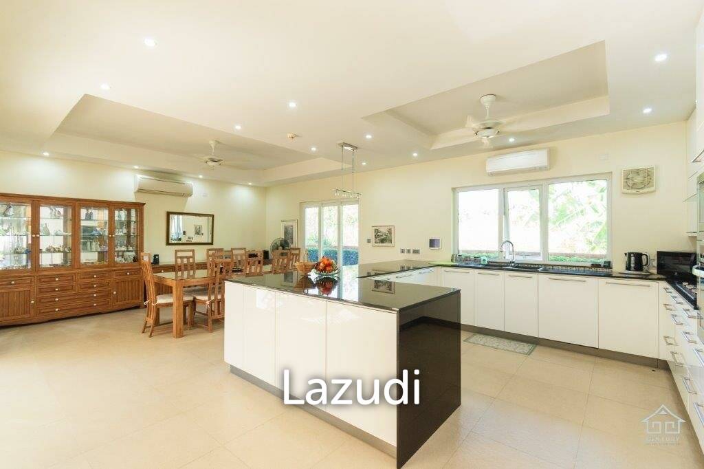 1,790 Sqm 5 Bed 5 Bath Villa For Sale