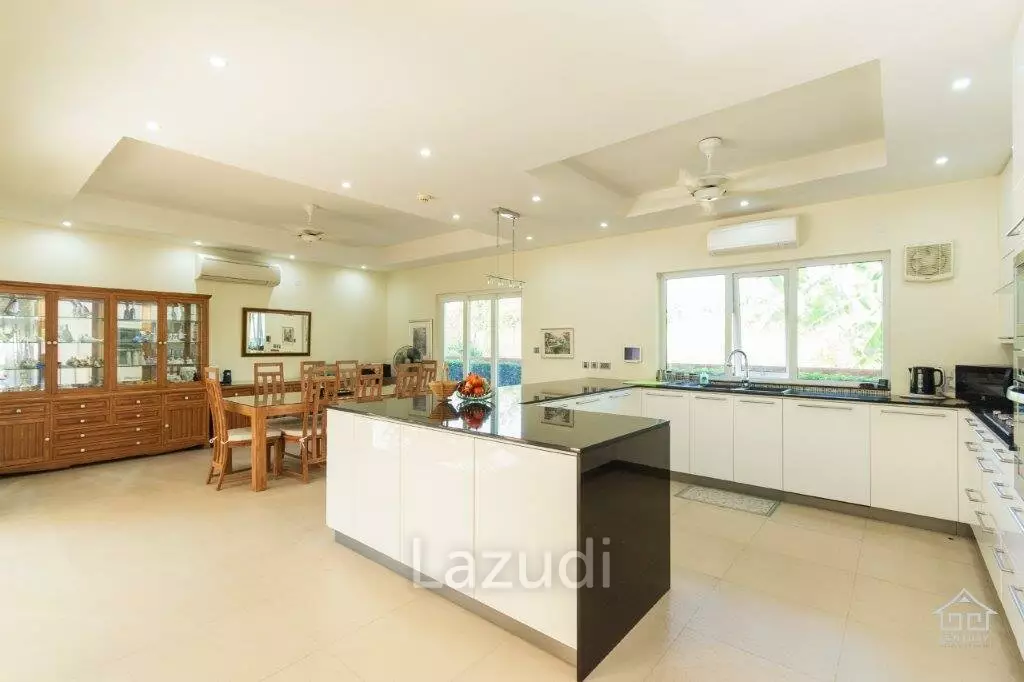 GROVE RESIDENCES : Beautiful design 5 bed Bali Style Pool Villa Plus Maids cottage