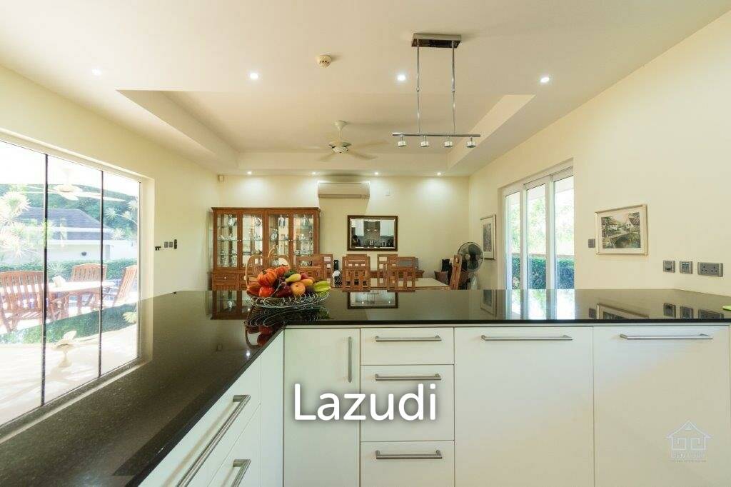 1,790 Sqm 5 Bed 5 Bath Villa For Sale