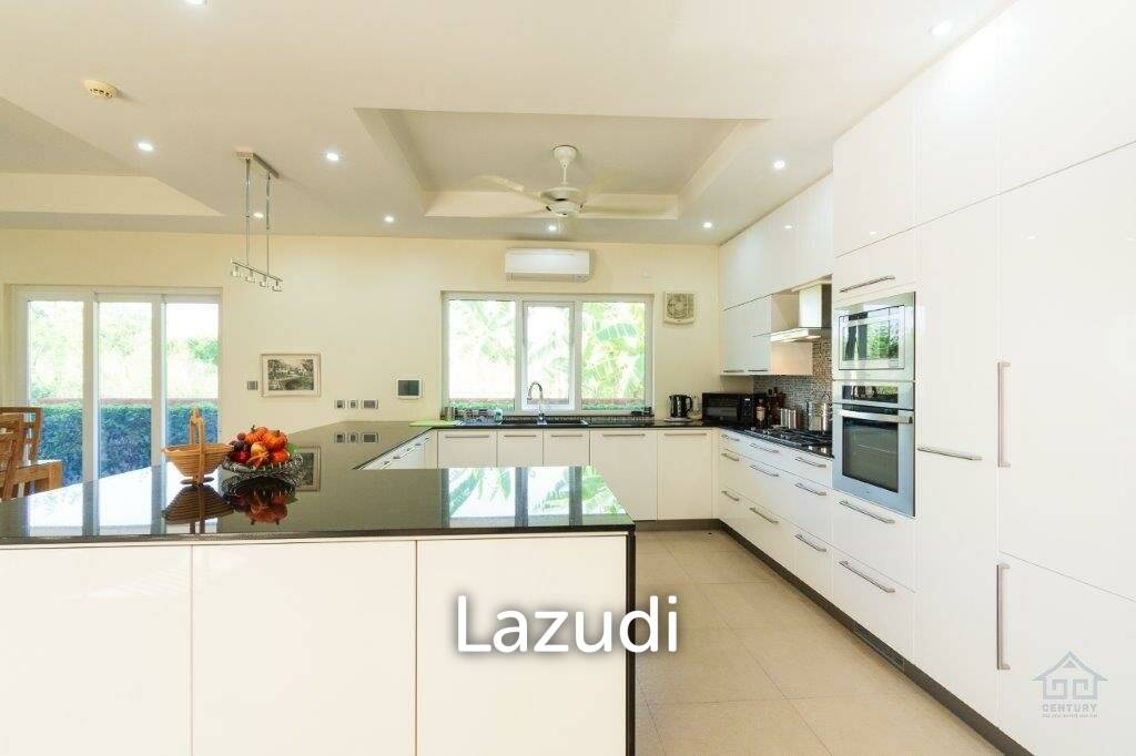 1,790 Sqm 5 Bed 5 Bath Villa For Sale