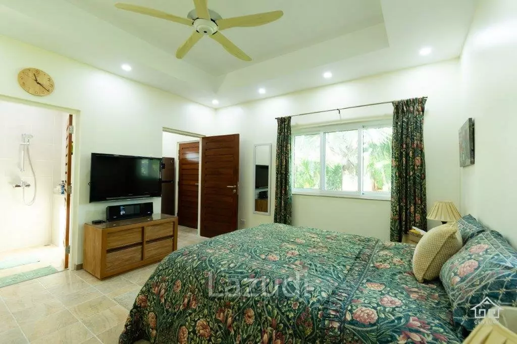 GROVE RESIDENCES : Beautiful design 5 bed Bali Style Pool Villa Plus Maids cottage
