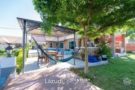 DUSITA  LAKESIDE : Lakeside 3 bed pool villa