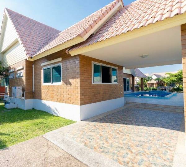 DUSITA LAKESIDE : Lakeside 3 bed pool villa DUSITA LAKESIDE : Lakeside 3 bed pool villa