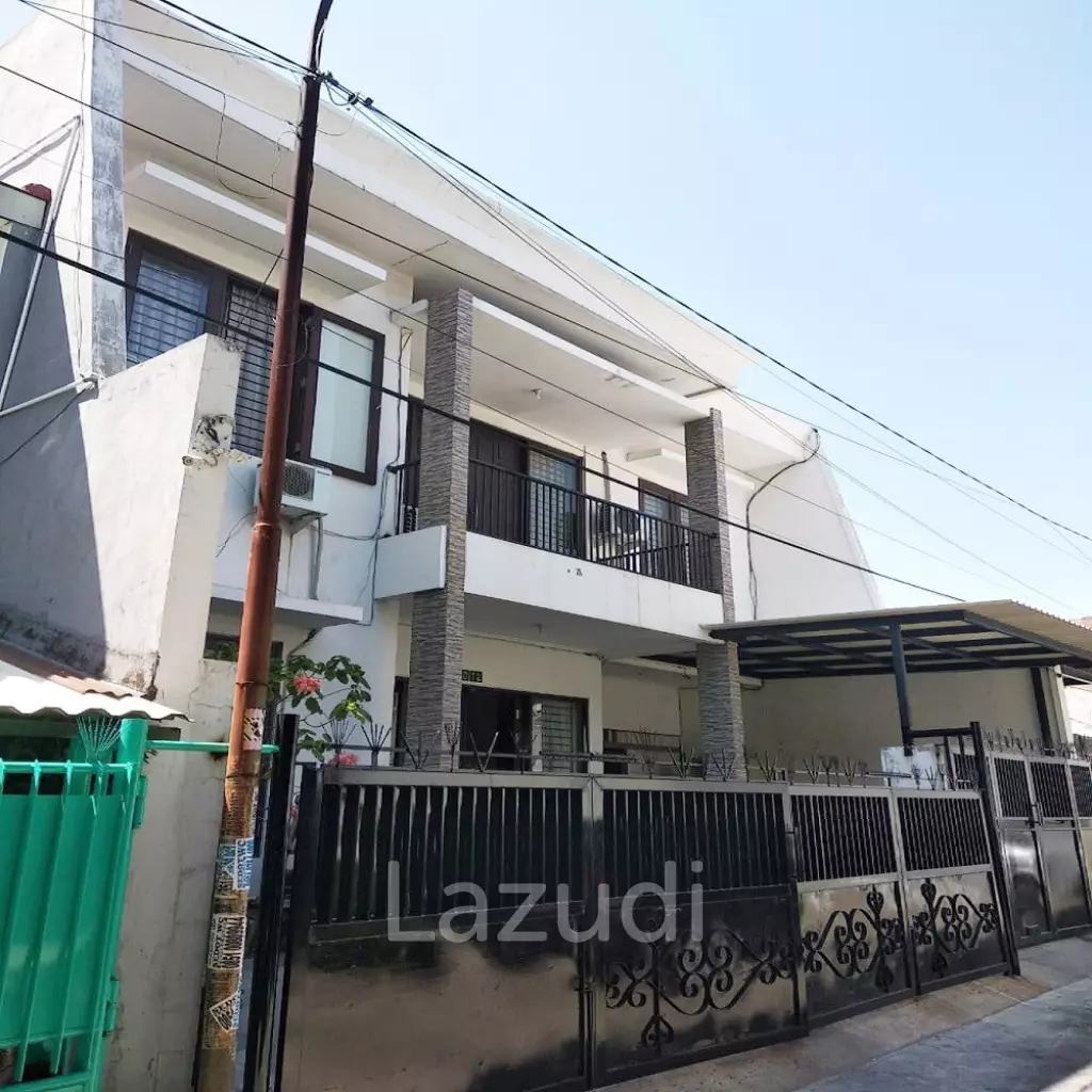 Kost Dekat Tunjungan Plaza, UNAIR, Kampus UWK, BG Junction dan The Central Mall Surabaya