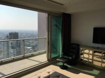 2 bedroom condo for sale and rent at The River