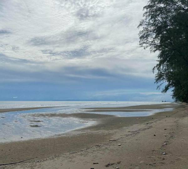 Beachfront Land - 56 Rai 2 Ngan 41 Sq.wah - Khlong Yai, Trat - Close to Cambodia Border Beachfront Land - 56 Rai 2 Ngan 41 Sq.wah - Khlong Yai, Trat - Close to Cambodia Border