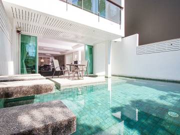 Fairways Villa 1 For Rent at Kathu Country Club Golf