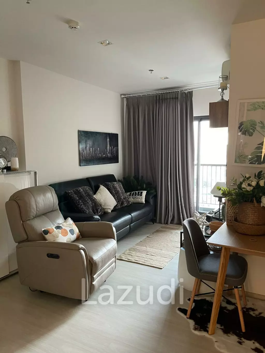 2 Bed 1 Bath at Life Sukhumvit 48