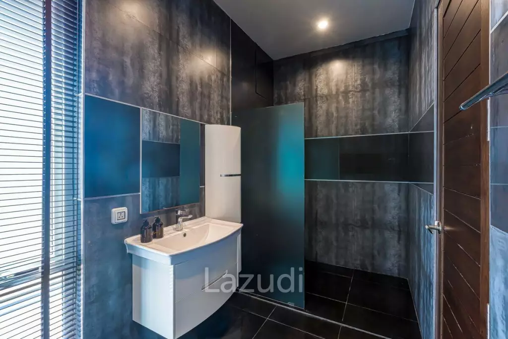 BLACK LOTUS : Quality 3 bed pool villa