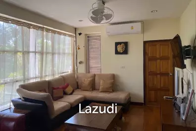 BAAN ROTH : 4 Bed 2 storey Pool Villa near town centre and beaches