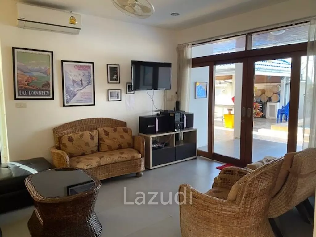 BAAN ROTH : 4 Bed 2 storey Pool Villa near town centre and beaches